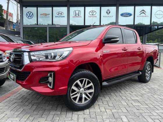 TOYOTA HILUX 2.7 SR 4X2 CD 16V FLEX 4P AUTOMÁTICO TOYOTA HILUX 2.7 SR 4X2 CD 16V FLEX 4P AUTOMÁTICO